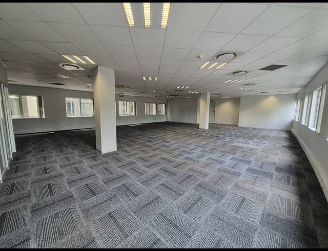 296M² OFFICE TO LET IN SANDTON CENTRAL
